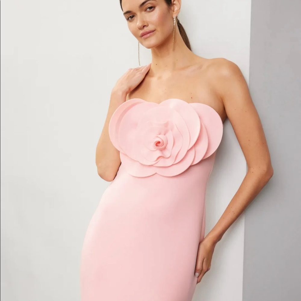 Badgley Mischka rosette gown pink size 4